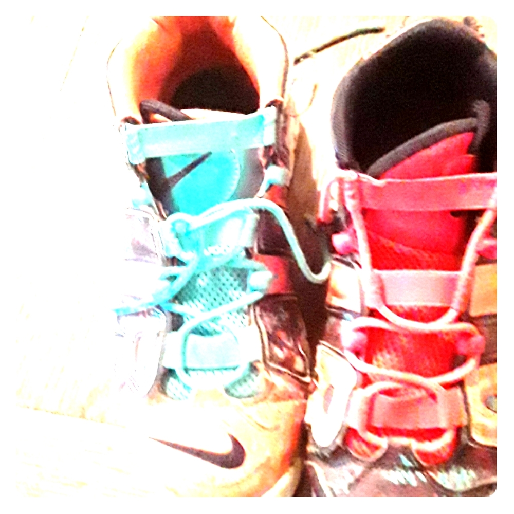 Basketball shoes